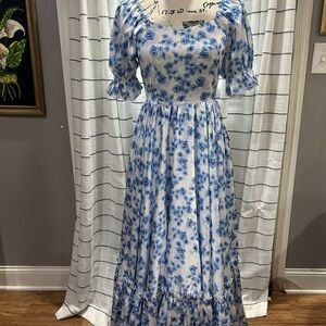 Ivy City Co Blue Floral Maxi Dress